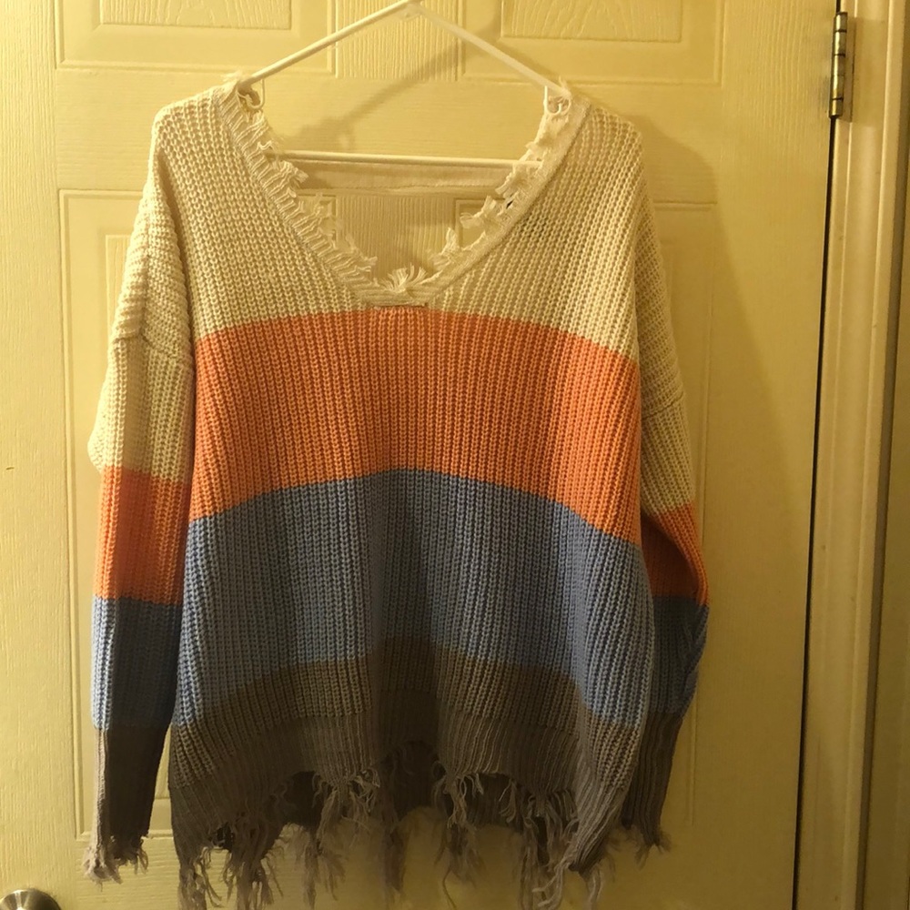 Beautiful 4 different color pattern sweater!